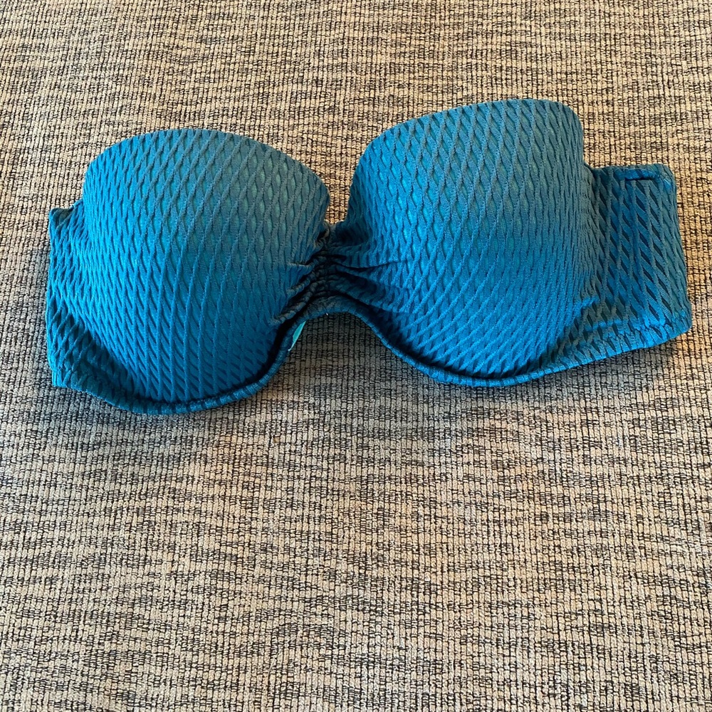 Strapless bikini top